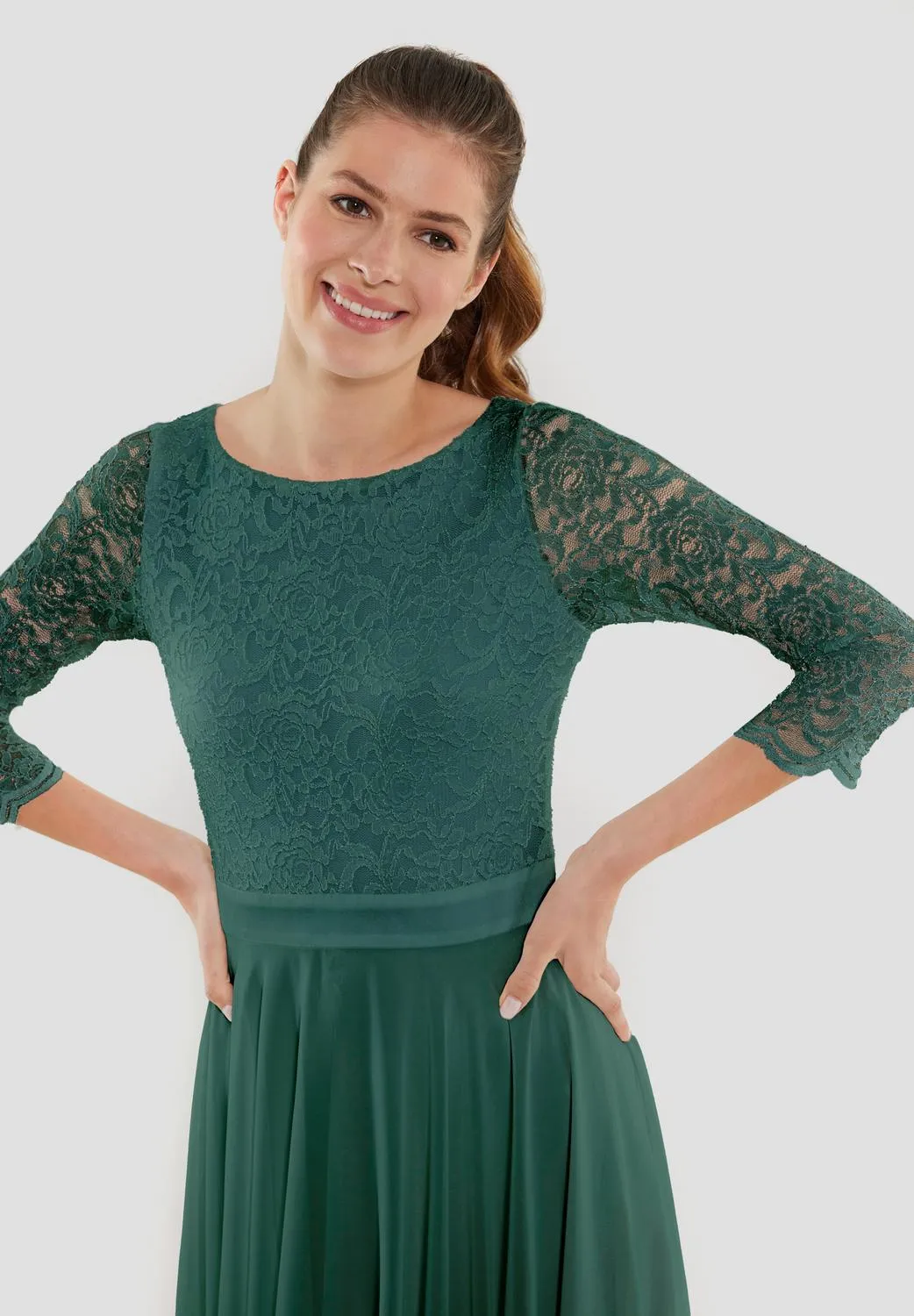Cocktailkleid aus Spitze und Chiffon