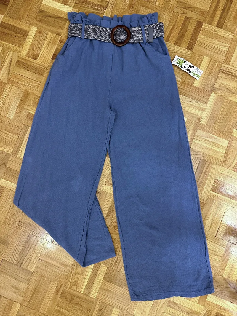 Gerade geschnittene Hose mit elastischem, gerafftem Bund