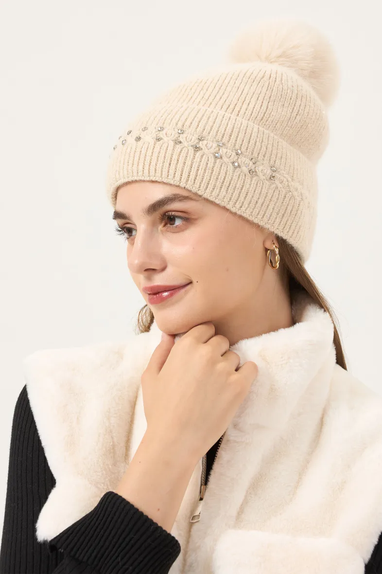 Gerippte Strickmütze mit Bommel mit Strasssteinen und Lurex