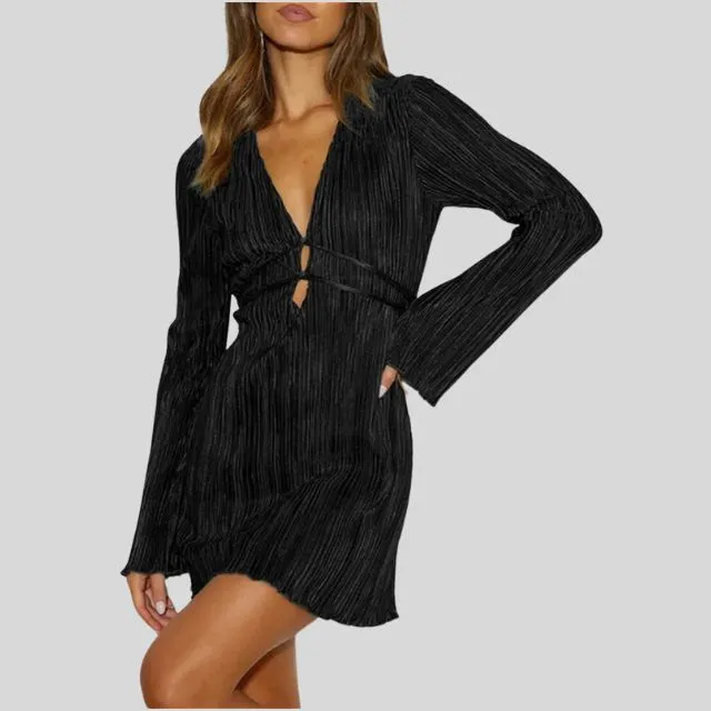 plissiertes Minikleid mit Spitzendetail