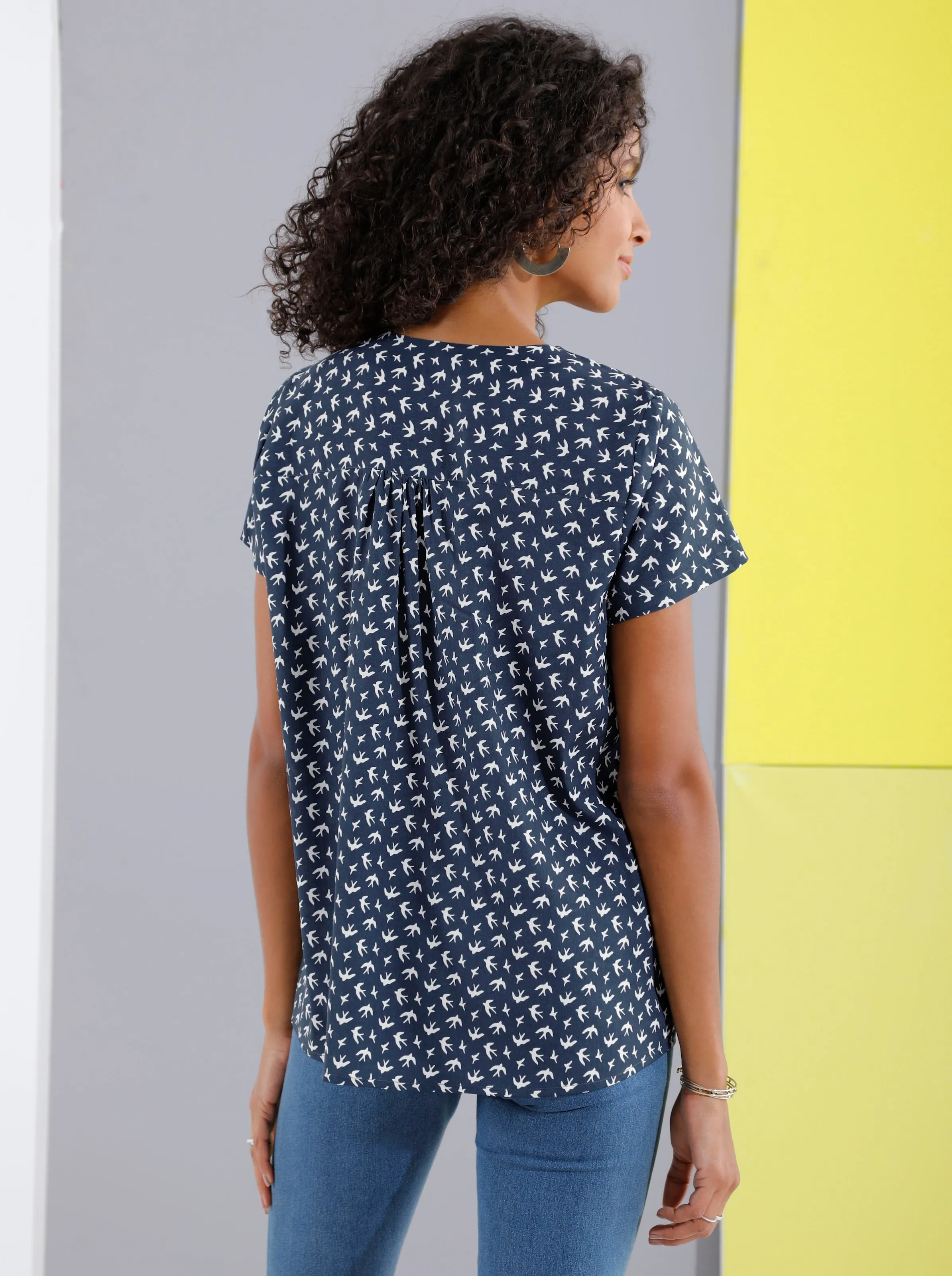 Schlupf-Bluse in marine-bedruckt