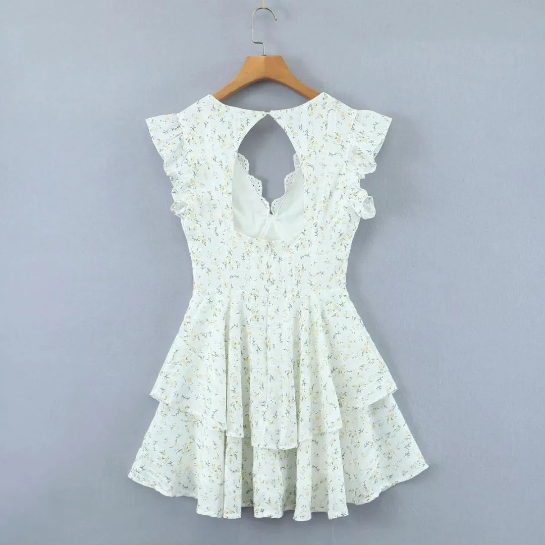 Verspieltes Minikleid mit Augenstickerei